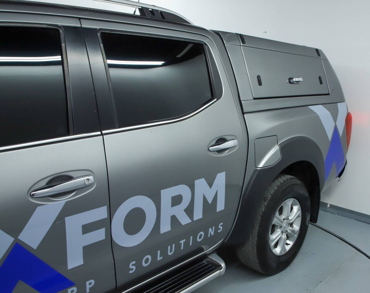 Nissan Navara Yanlar Açılır Panelvan Kabin 2015-2022 - 8