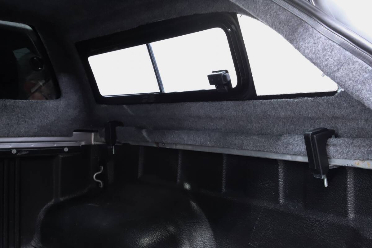 Roxform Fiberglass Hardtop Canopy Sliding Window Tonneau Cover For Volkswagen 2015-2023 - 2