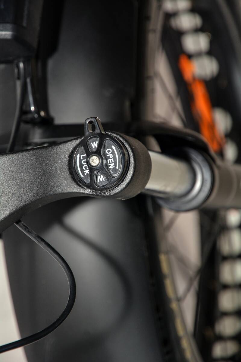 Roxform R-300 Elektrikli Katlanabilir Bisiklet 13AH/15AH Shimano Altus Hidrolik Fren Alüminyum Kadro - 63