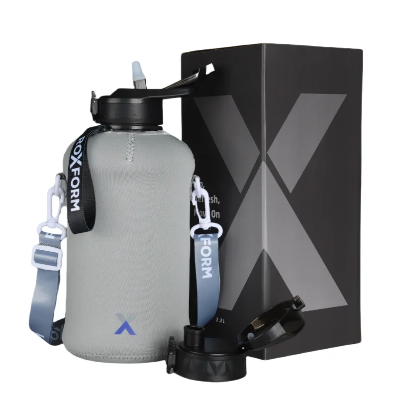 Roxform Suluk Matara 2200 ml, Premium PP Malzeme, Sağlıklı BPA & BPS İçermez, Kılıflı, Çift Kapaklı, Koku Yapmaz, Sızdırmaz ve Dayanıklı, Gri Kılıf, Siyah - 1