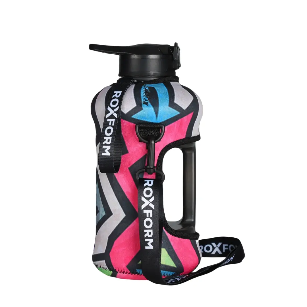 Roxform Suluk Matara 2200 ml, Premium PP Malzeme, Sağlıklı BPA & BPS İçermez, Kılıflı, Çift Kapaklı, Koku Yapmaz, Sızdırmaz ve Dayanıklı, Renkli Grafik Kılıf, Siyah - 2