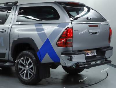 Toyota Hilux Sabit Camlı Kabin 2015-2022 - 3