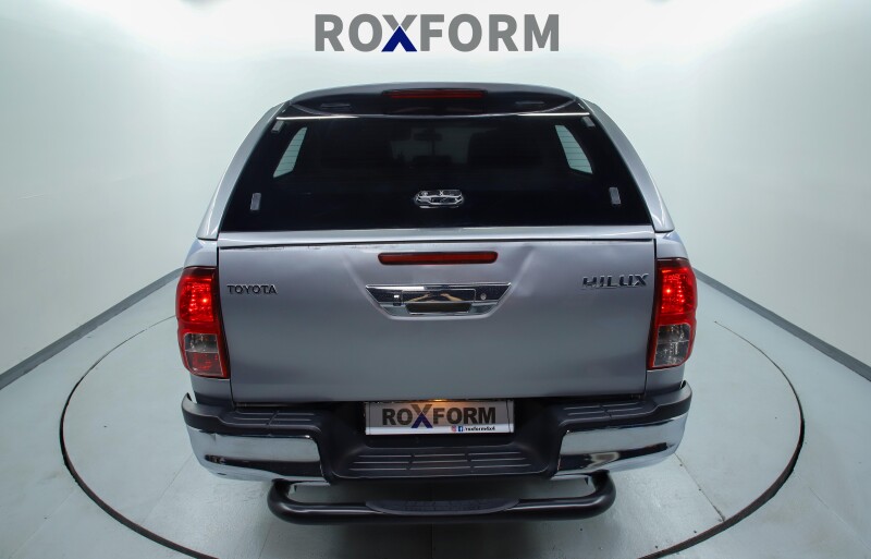 Toyota Hilux Sabit Camlı Kabin 2015-2022 - 10