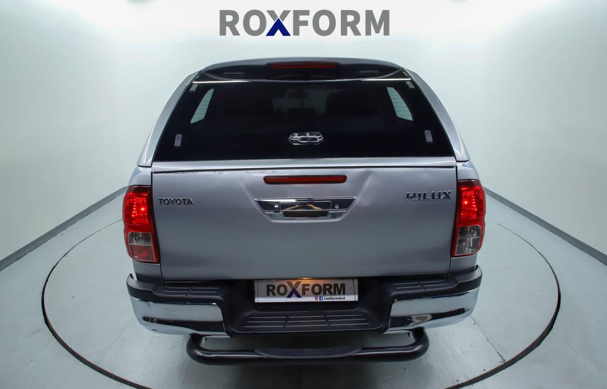 Toyota Hilux Sabit Camlı Kabin 2015-2022 - 10