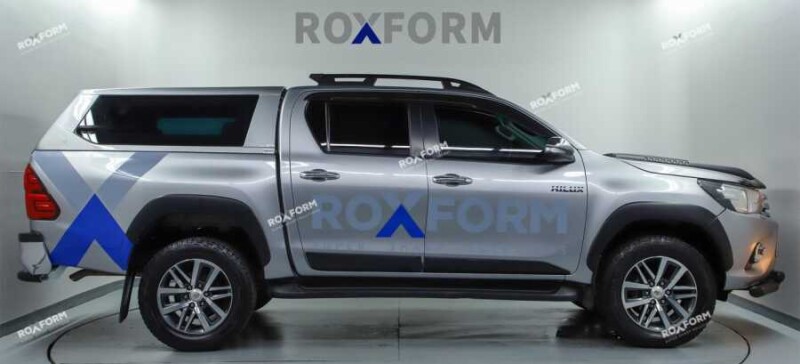 Toyota Hilux Sabit Camlı Kabin 2015-2022 Yeni Tasarım - 1